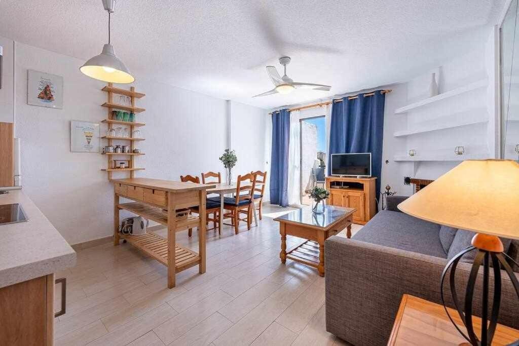 797 Hr - Pueblo Evita- Andalusian Apartment With Terrace. Benalmádena Eksteriør billede